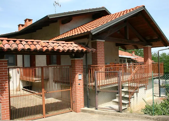 Гостевой дом La Robinera Magnano (Piedmont)